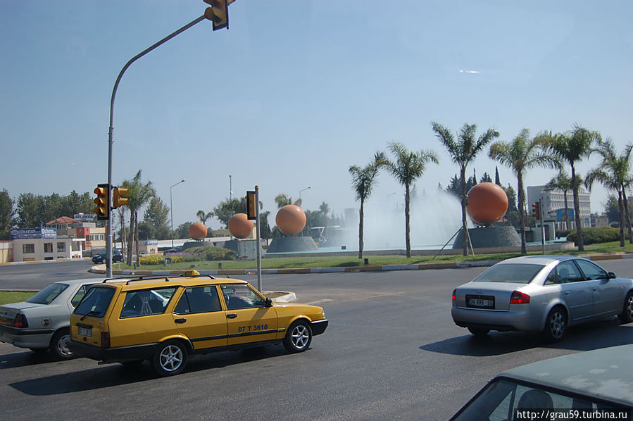 Апельсиновый фонтан Анталия, Турция