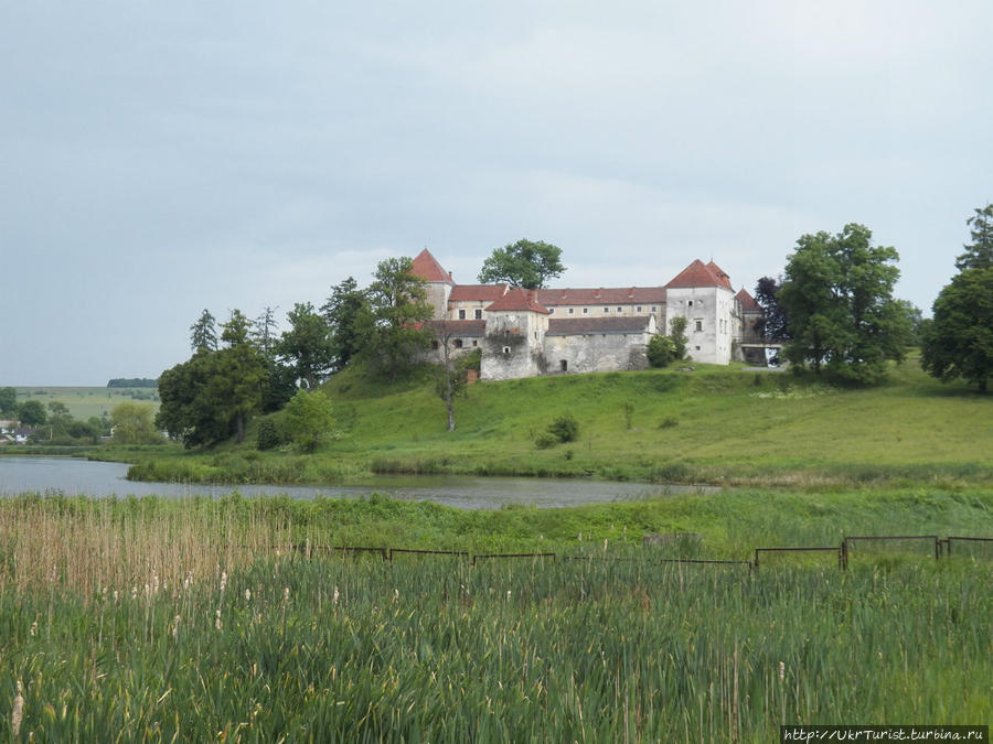Замки Украины: Свиржский замок Свирж, Украина