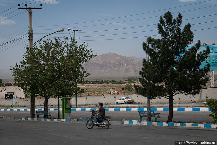 В дороге. Иран Хамадан, Иран