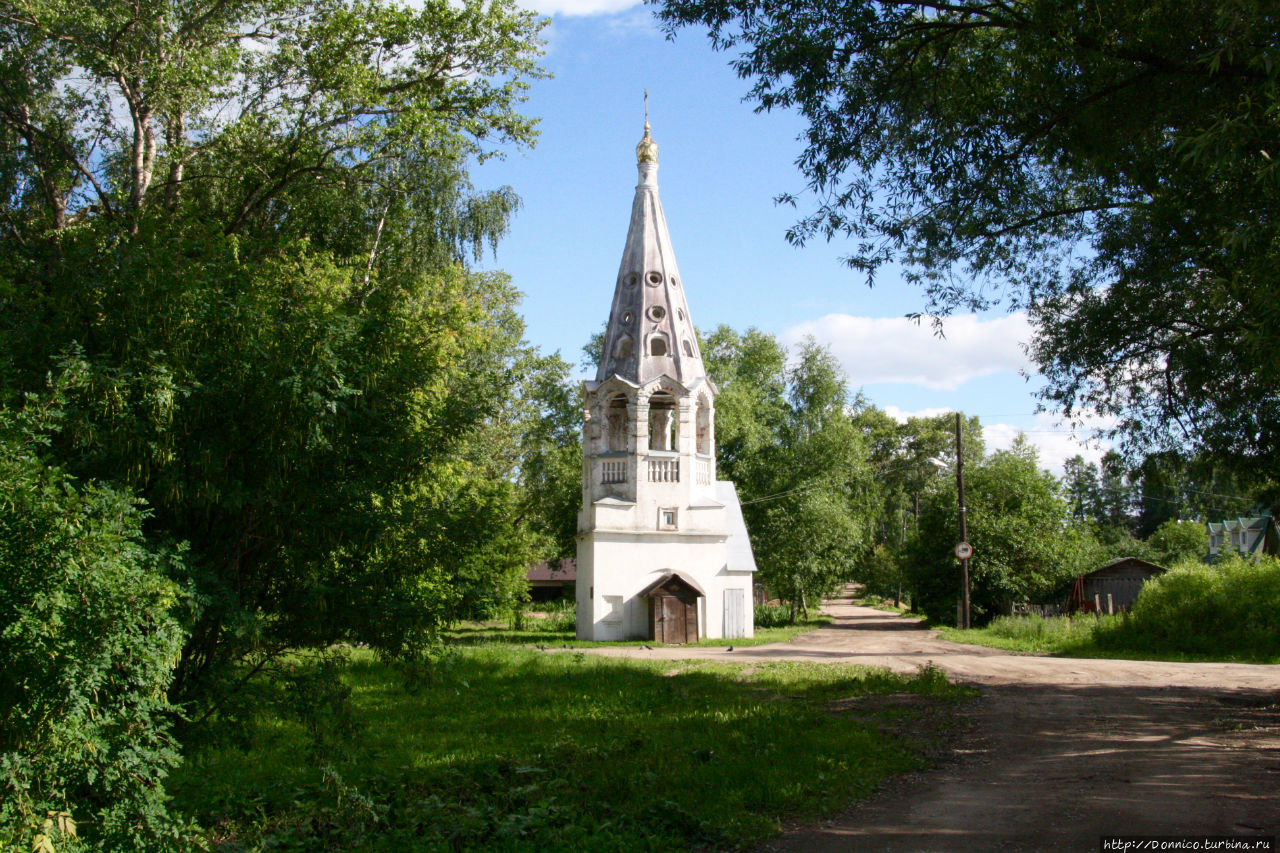 Колокольня Введенского монастыря Бежецк, Россия