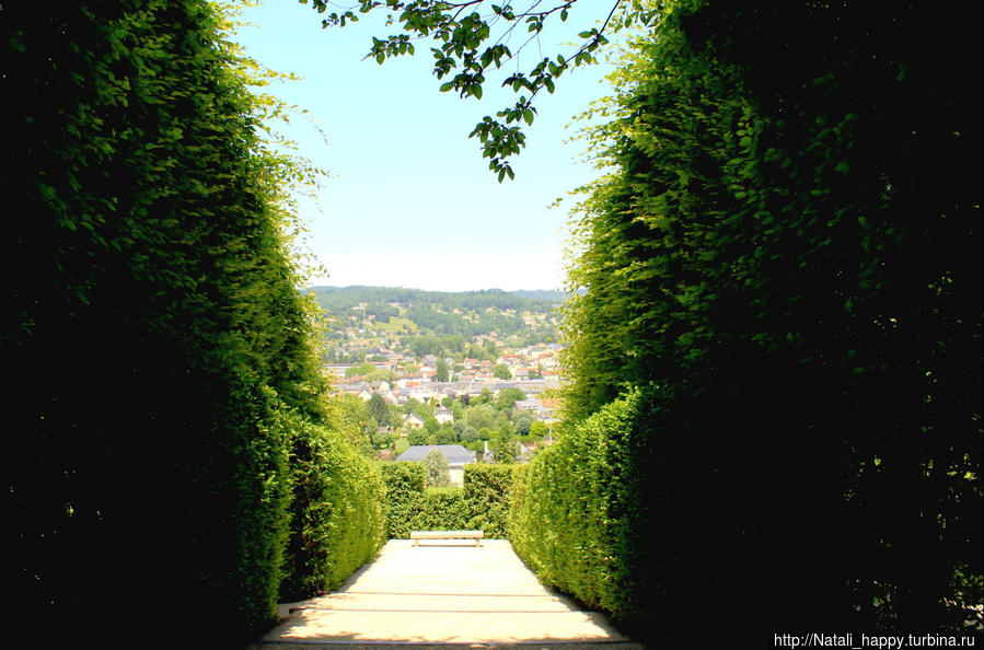 Царство садов, фонтанов и черепицы Террассон-Лавильдью, Франция