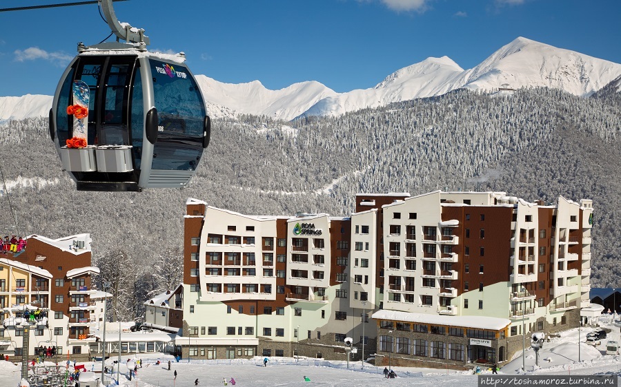 Отель расположен вблизи подъемников, что делает его форматом ski in\\ski out Сочи, Россия