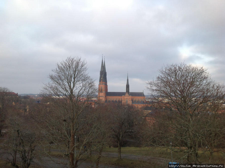 Вид на Кафедральный Собор города Уппсала. Уппсала, Швеция