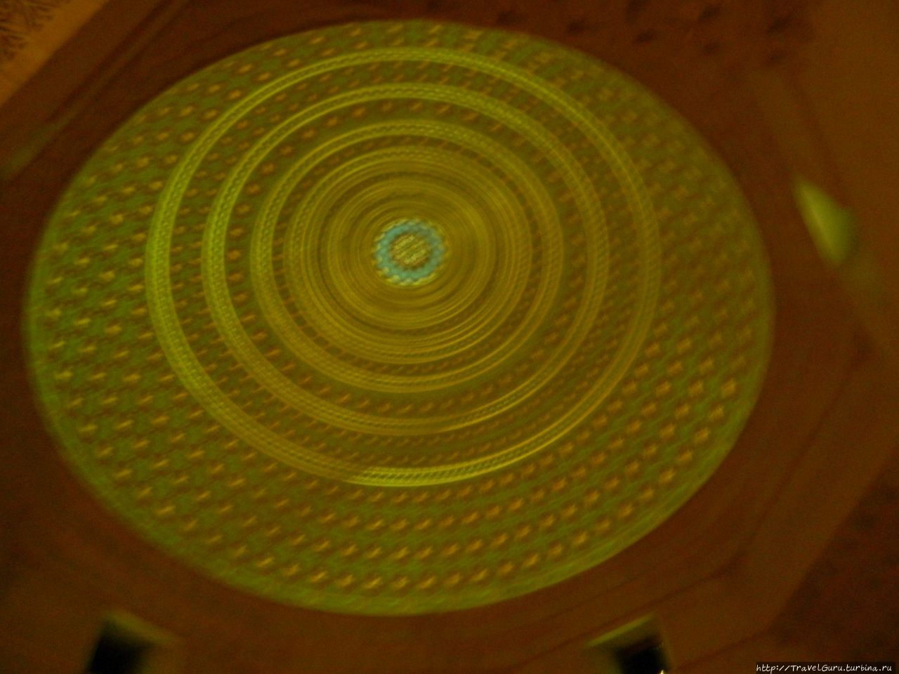 Видеопроекция купола трон Видеопроекция купола трон