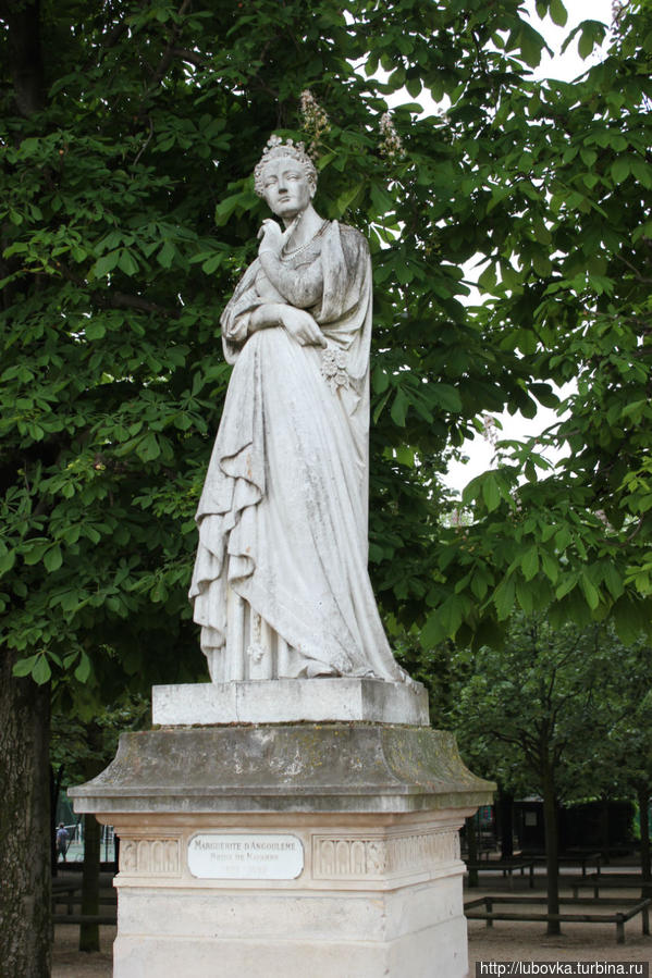 Памятник Королеве и Цветку Париж, Франция
