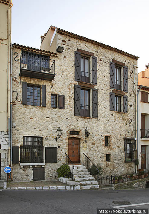 Город-крепость Антиб Антиб, Франция Город-крепость Антиб Антиб, Франция