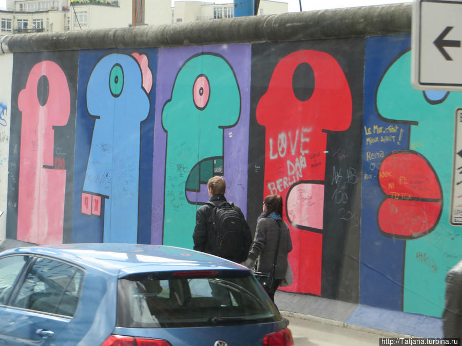 Берлинская  стена и ее  лики... грустные и повеселее Берлин, Германия