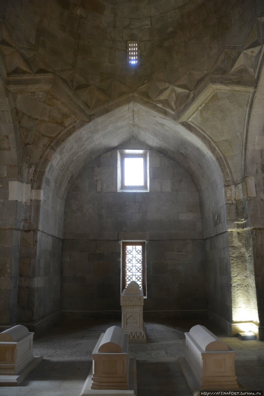 Тюрбе и хаммам Дворца Ширваншахов Баку, Азербайджан