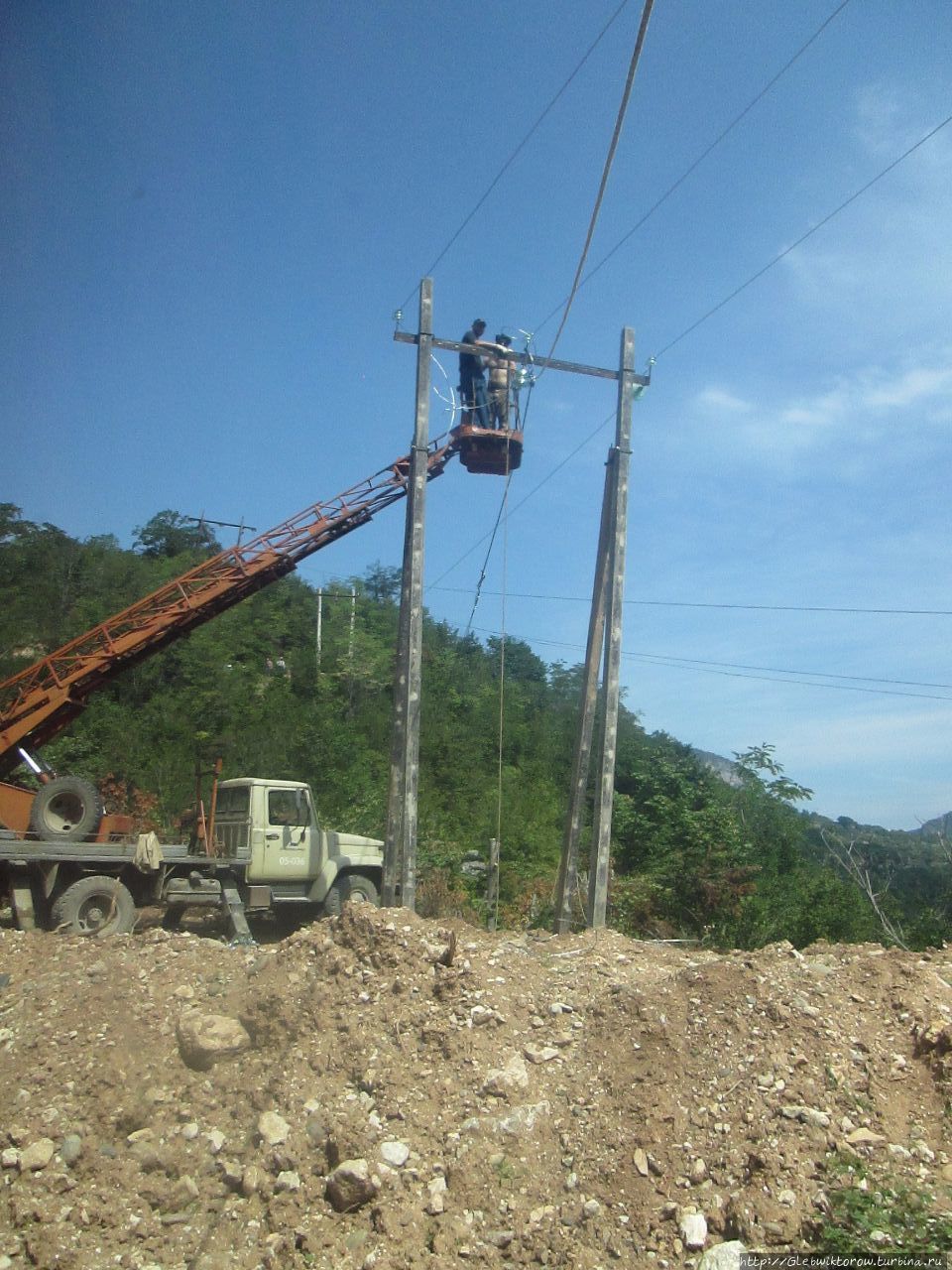 Поездка в Рачу Амбролаури, Грузия Поездка в Рачу Амбролаури, Грузия
