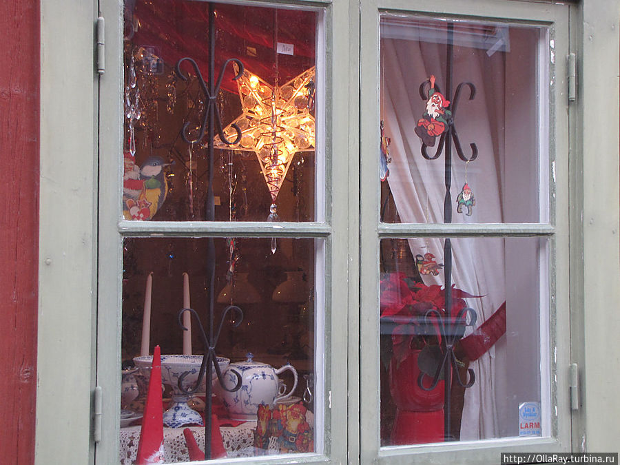 В некоторых домах устроены тематические музеи быта. В некоторых домах устроены тематические музеи быта.