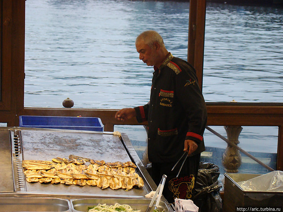 Балык экмек,много экмек мало балык (экмек -хлеб, балык-рыба) Восточная Анатолия, Турция