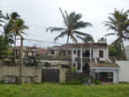 Улицы в Галле. Дома, частично отремонтированные после цунами