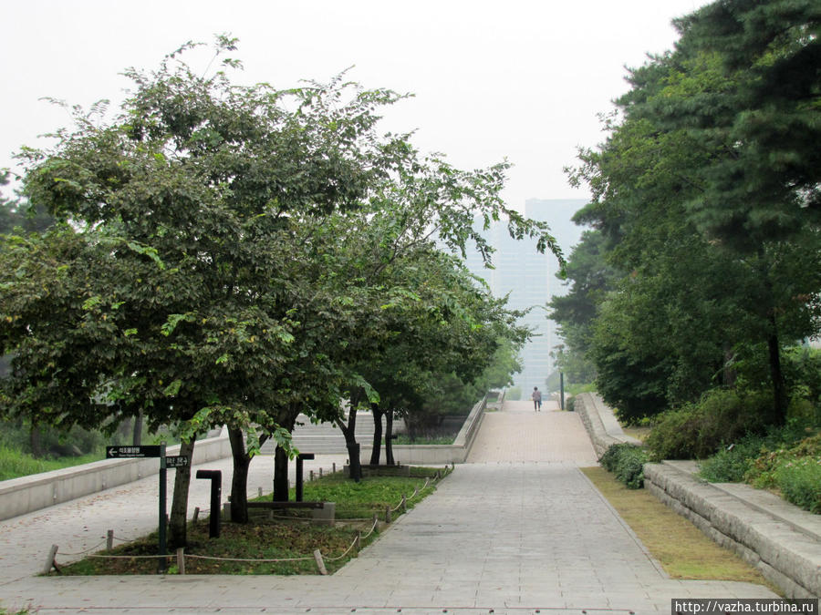 Парк национального музея Кореи. Сеул, Республика Корея