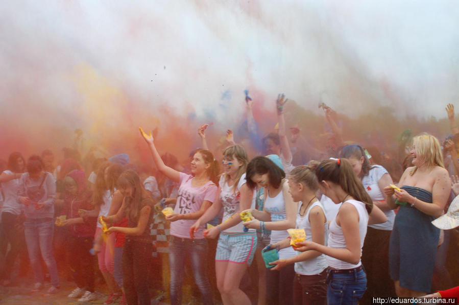 фото красочного феерверка из Интернета Красноярск, Россия фото красочного феерверка из Интернета Красноярск, Россия