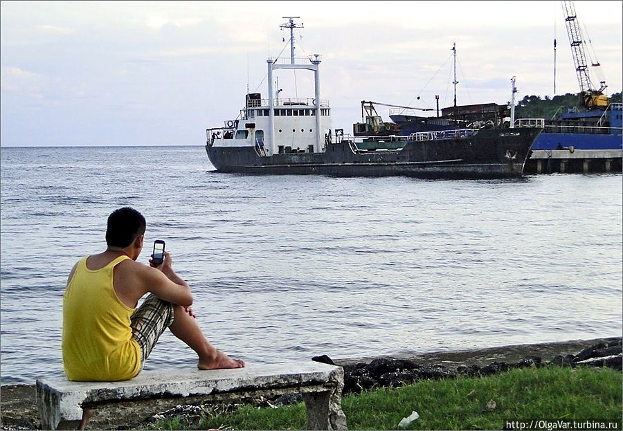 * Набережная Хагны — небольшой протяженности. 
Здесь любят посидеть в одиночестве.... Хагна, остров Бохол, Филиппины