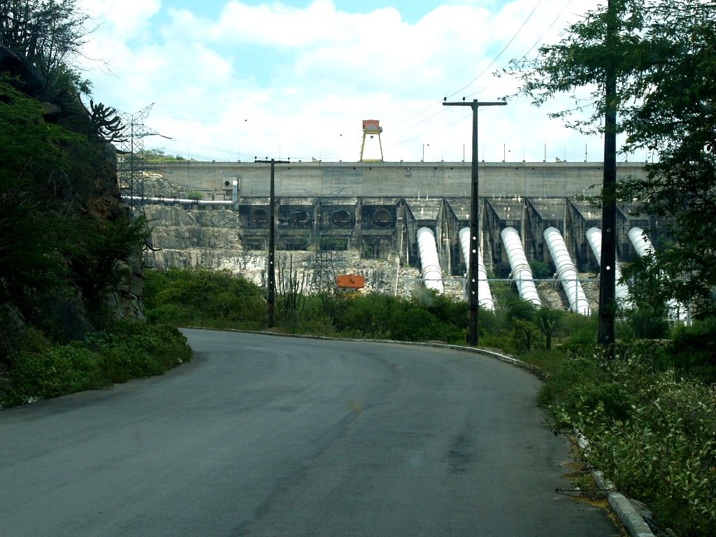 ГЭС и водохранилище Шинго Каниндэ-де-Сан-Франциско, Бразилия