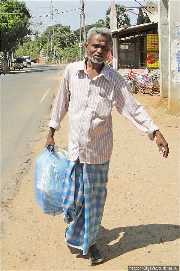 Считается, что средняя продолжительность жизни ланкийских мужчин составляет 73 года. Это достаточно много, если учесть, что уровень жизни на Шри-Ланке не такой уж и высокий.