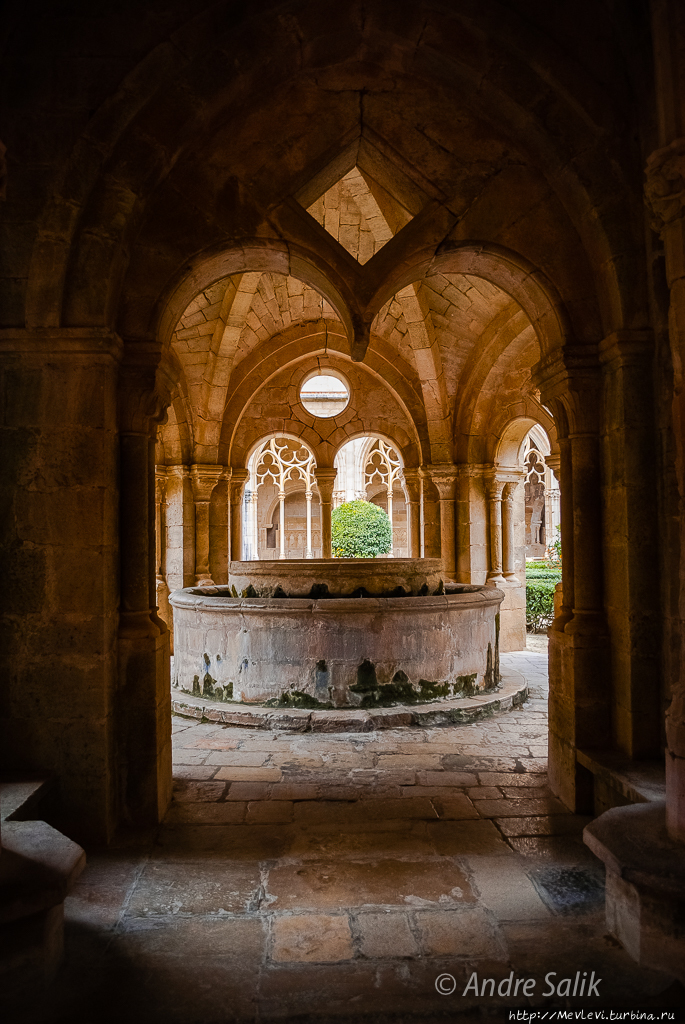 Монастырь Сантес-Креус (кат. Santes Creus) Сантес Креус, Испания