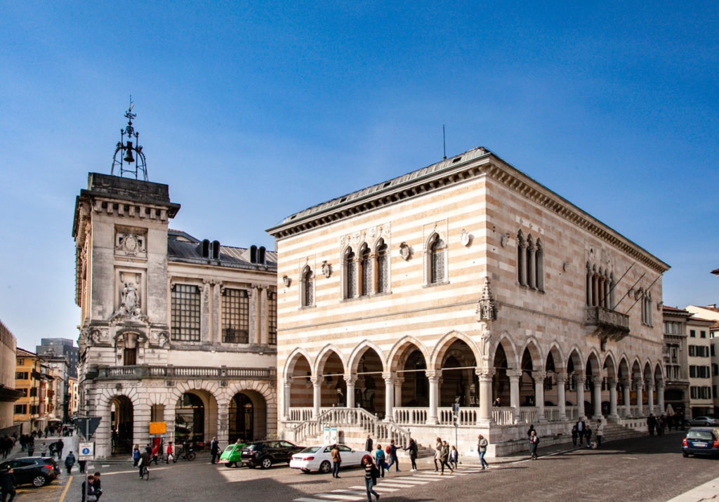 Архитектура города Udine (Friuli-Venezia-Giulia) Удине, Италия