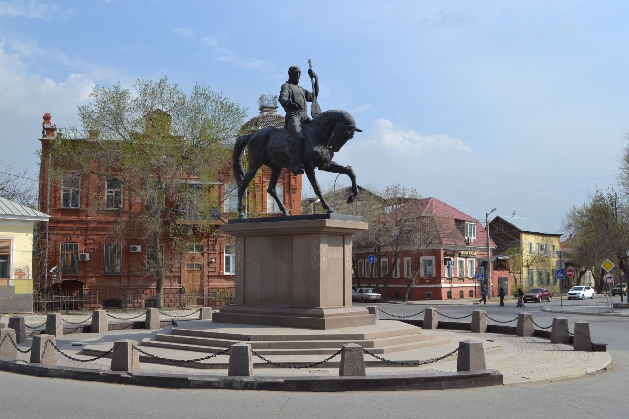 Памятник Курмангазы Астрахань, Россия