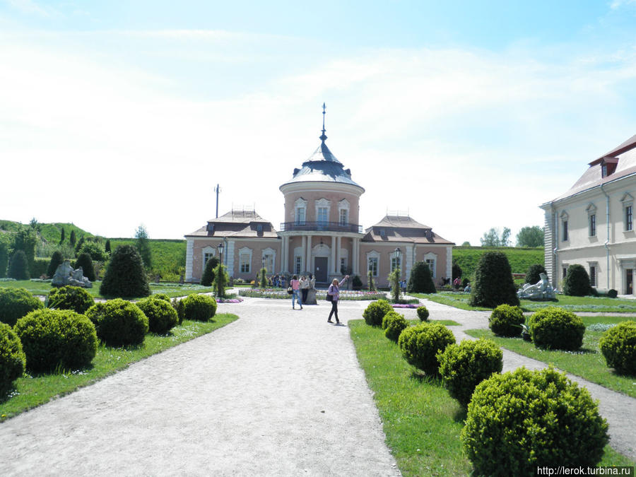 Солнечный Золочевский замок. Золочев, Украина