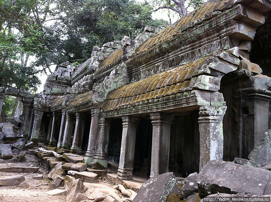 Один из храмов Та Пром, построен в конце XII века во время правления монарха Джаяварман VII. Ангкор (столица государства кхмеров), Камбоджа