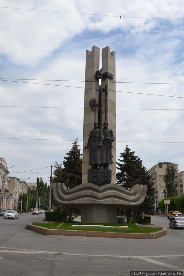 Памятник основателям Царицына-Волгограда / Monument to the founders of Tsaritsyn-Volgograd
