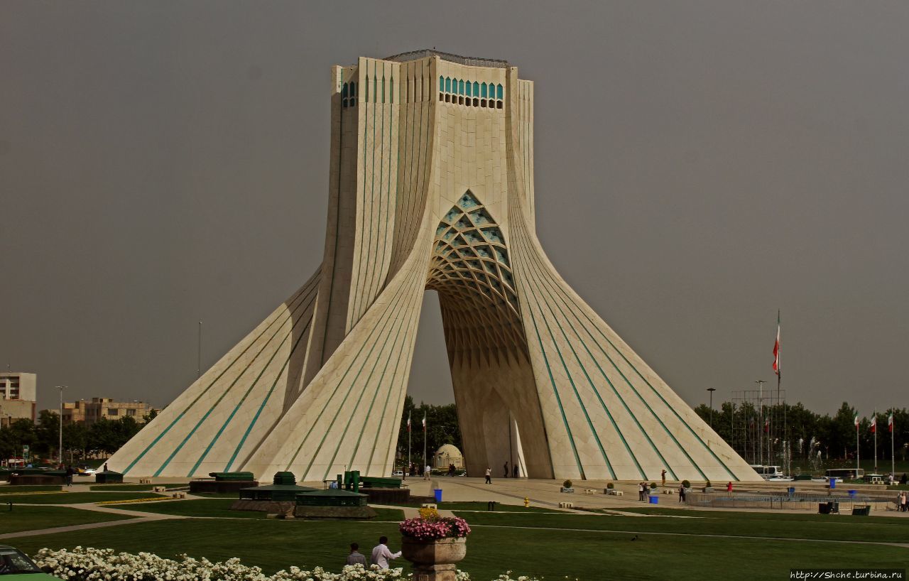 Башня Азади / Borj-e Āzādi