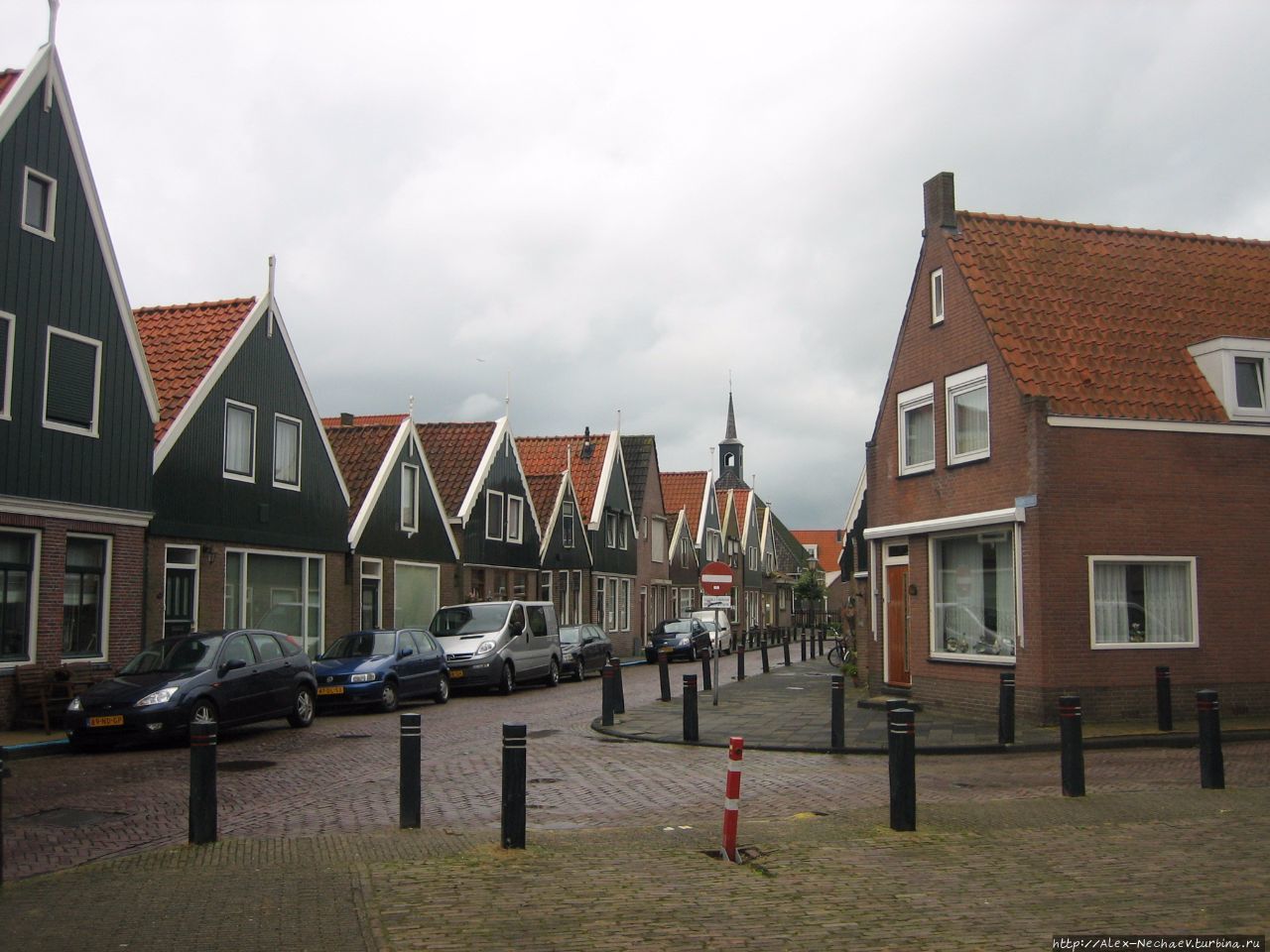 Типичная улица Волендама Волендам, Нидерланды