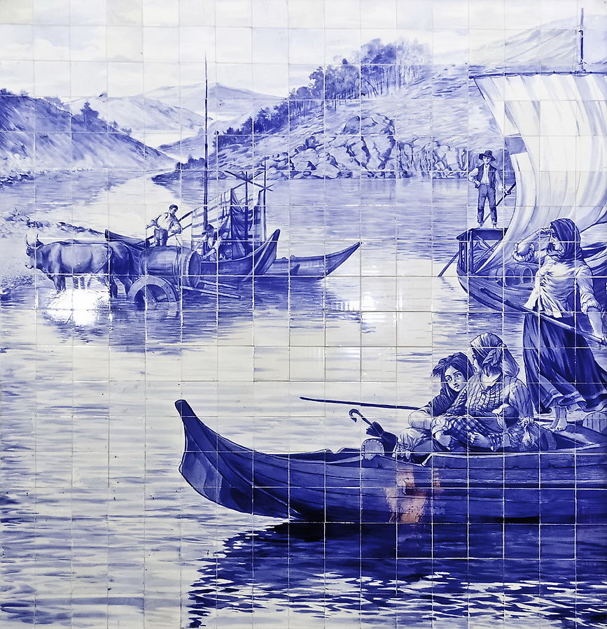 Причем не только знаменательные исторические события но и детали обычной жизни и быта. Порту, Португалия