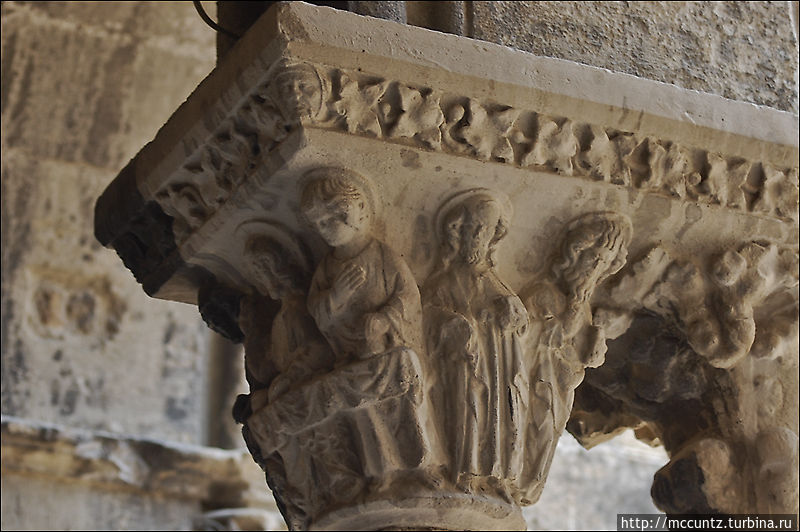 Арль, собор Сен Трофим Арль, Франция Арль, собор Сен Трофим Арль, Франция