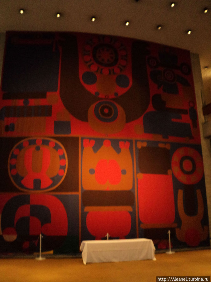 Настенный ковер, ручной работы. Расположен в холле. Женева, Швейцария