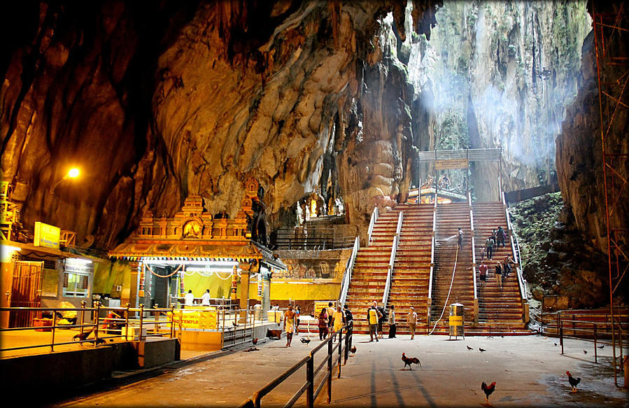 Пещеры Бату или индуистская святыня за пределами Индии Штат Селангор, Малайзия