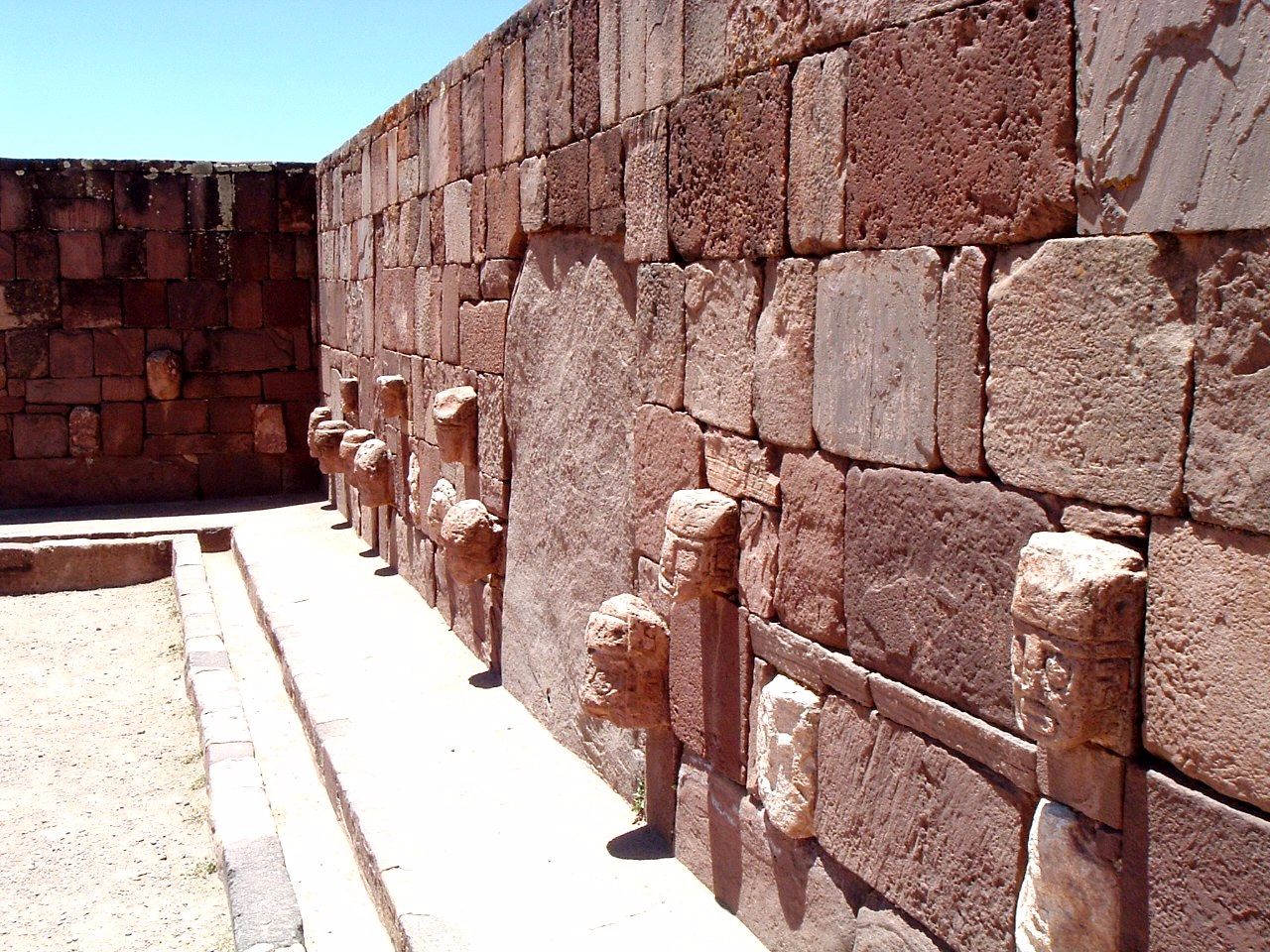 Археологический комплекс Тиауанако Тиауанако, Боливия
