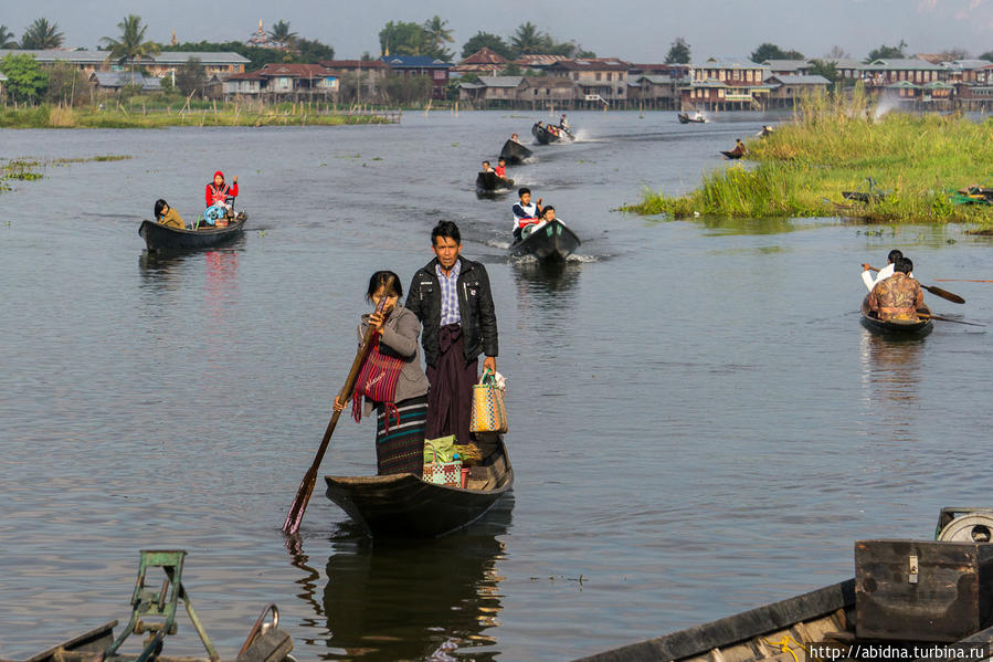 Рынок на озере Инле. День 2 Озеро Инле, Мьянма Рынок на озере Инле. День 2 Озеро Инле, Мьянма