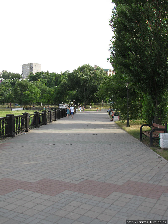 Пушкинская набережная. Таганрог, Россия Пушкинская набережная. Таганрог, Россия