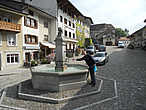 На центральной туристической улице расположен фонтан с питьевой водой.