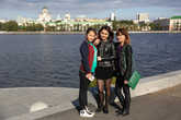 Эти девушки не из ХМАО и не из ЯНАО, а из Киргизии.