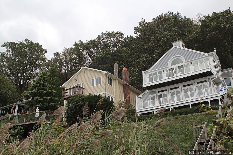 Дома смотрят на Нижний залив. Дома смотрят на Нижний залив.