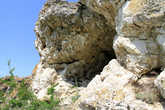 Палеолитическая пещера на вершине правого склона Брынзенского ущелья, Единец