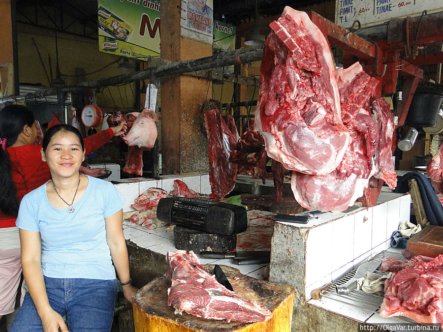 Чтобы не было скучно, можно включить приёмник и послушать музыку... Чтобы не было скучно, можно включить приёмник и послушать музыку...