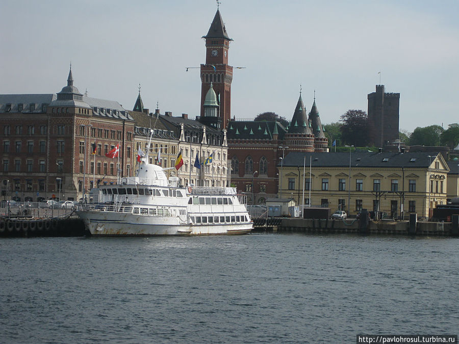 вид с порта на город Хельсингборг, Швеция