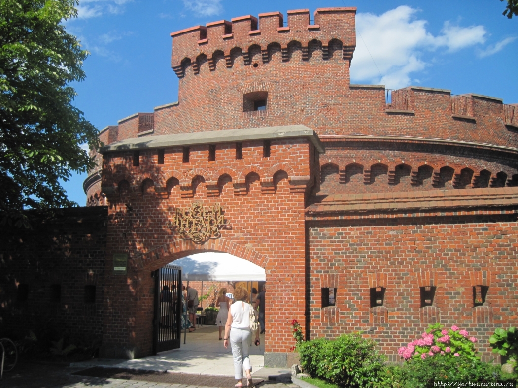 Музей находится в оборонительной башне «Дона» и также является частью бывшего внутреннего вального укрепления Кёнигсберга. Интересно побывать не только в музее, но и внутри исторического объекта. Калининград, Россия