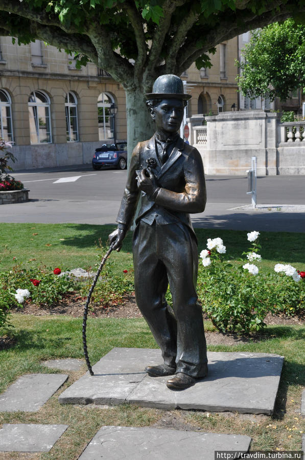 Памятник Чарли Чаплину Веве, Швейцария