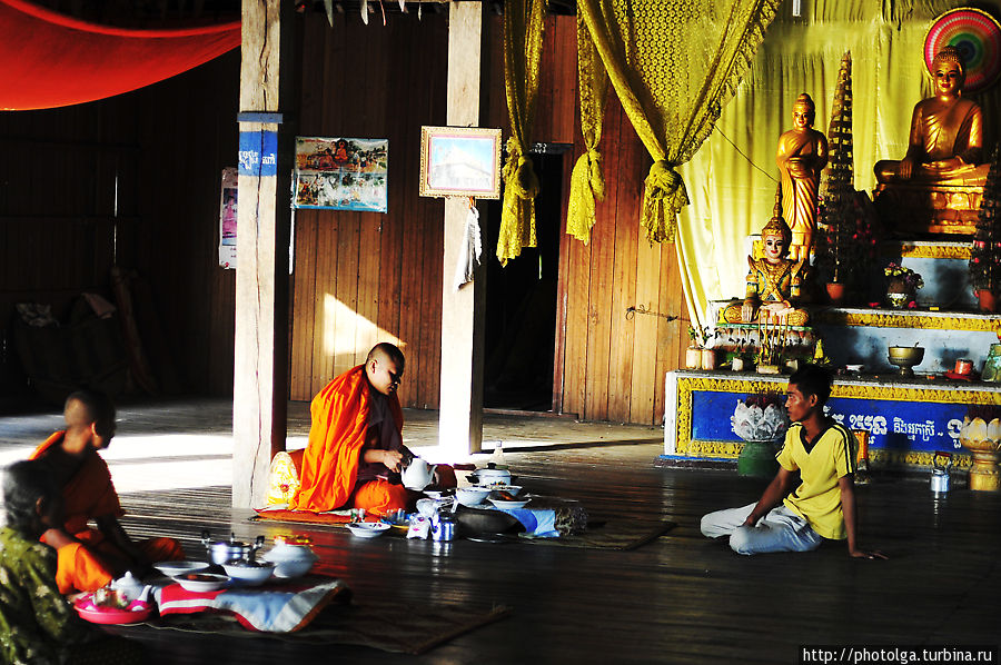 По Камбодже на Велосипеде. Глава 9. Ночь в монастыре. Провинция Кратье, Камбоджа