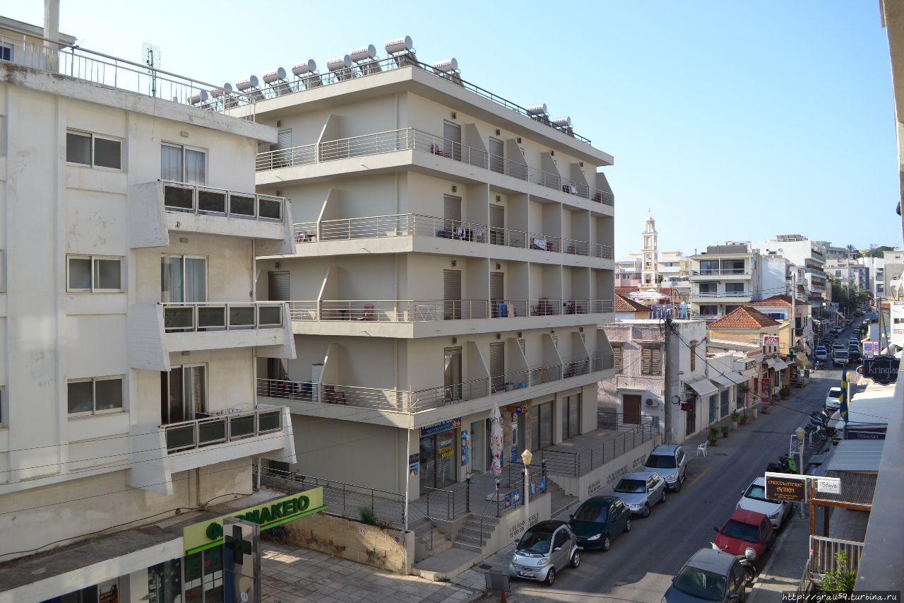 Новый город Родоса. Жизнь продолжается Родос, остров Родос, Греция Новый город Родоса. Жизнь продолжается Родос, остров Родос, Греция