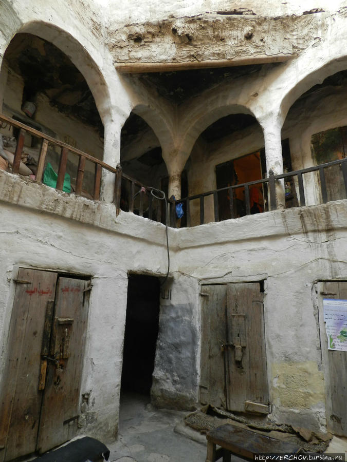 Внутренний дворик в одном из кварталов. Сана, Йемен