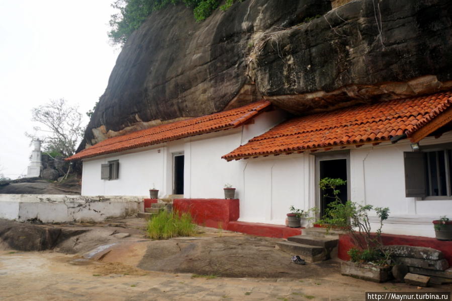 Пещерный  храмовый  комплекс  Мулкиригала...