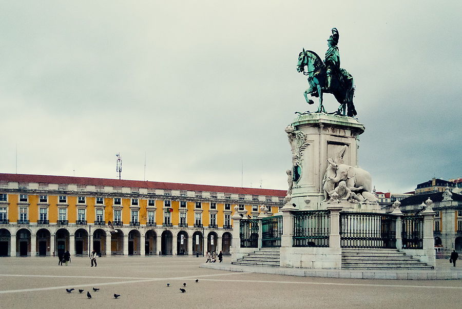 Лиссабонские дворцы красивы. Лиссабонские дворцы красивы.