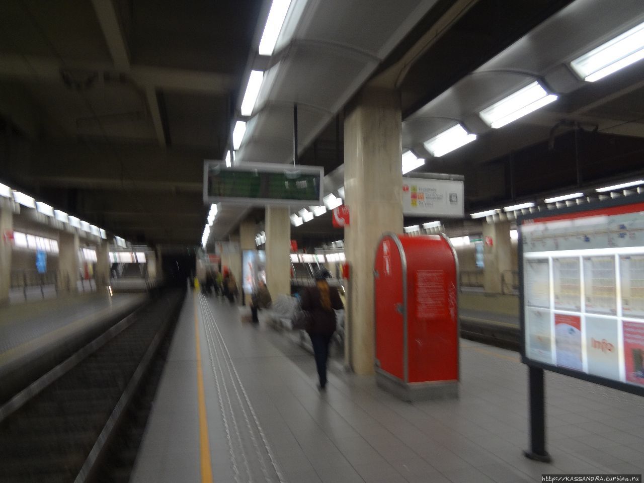 Посмотреть станции метро Брюссель, Бельгия
